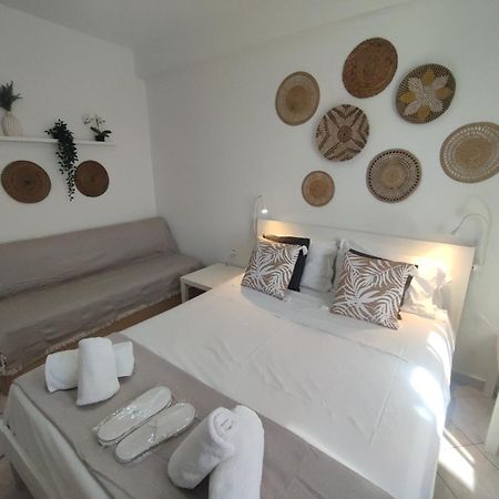 Seagull Apartments Néa Péramos Dış mekan fotoğraf
