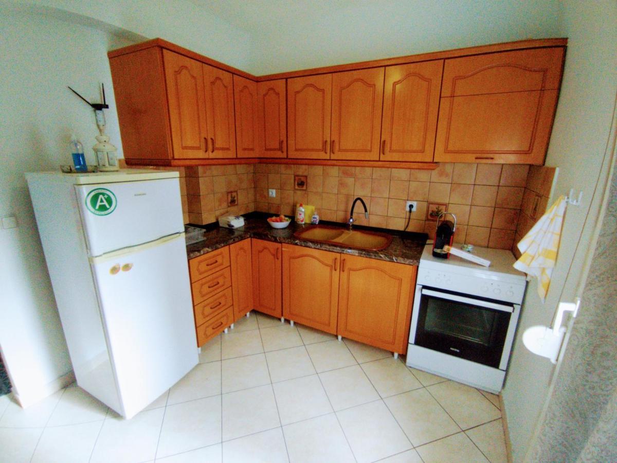 Seagull Apartments Néa Péramos Dış mekan fotoğraf