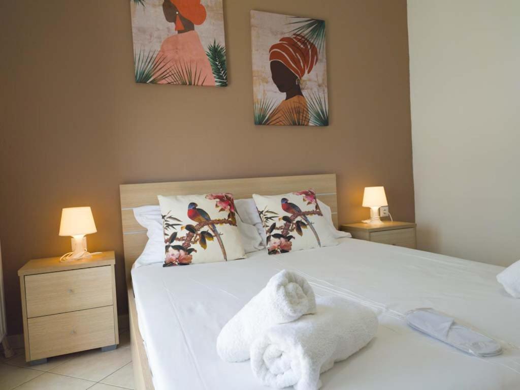 Seagull Apartments Néa Péramos Dış mekan fotoğraf