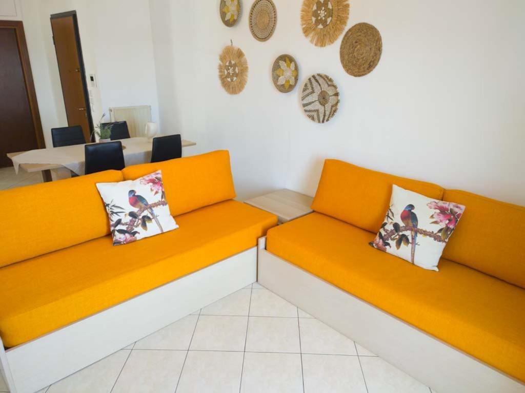 Seagull Apartments Néa Péramos Dış mekan fotoğraf