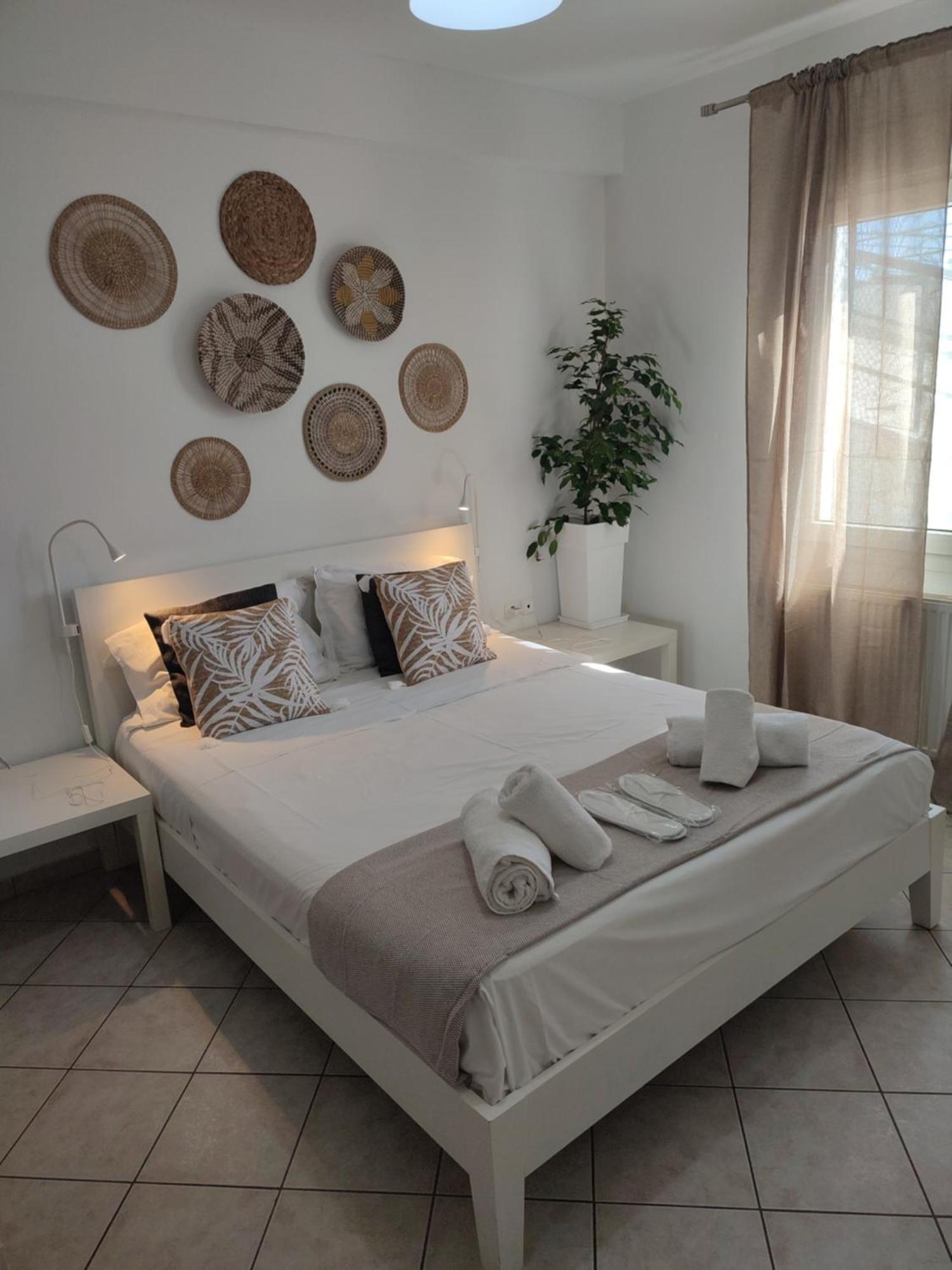 Seagull Apartments Néa Péramos Dış mekan fotoğraf