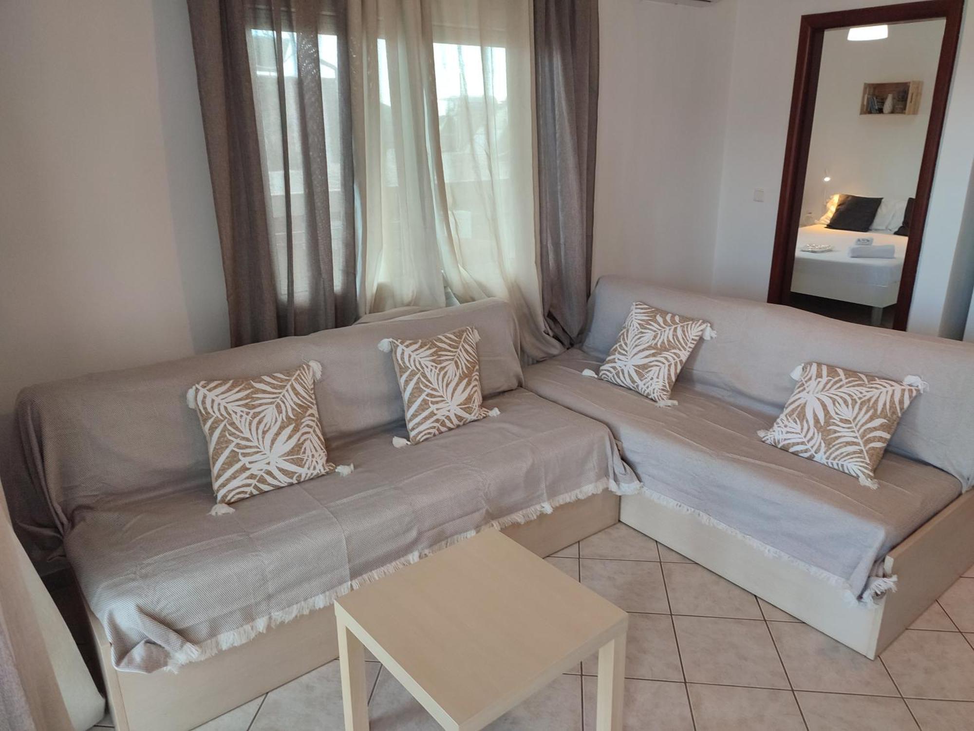 Seagull Apartments Néa Péramos Dış mekan fotoğraf