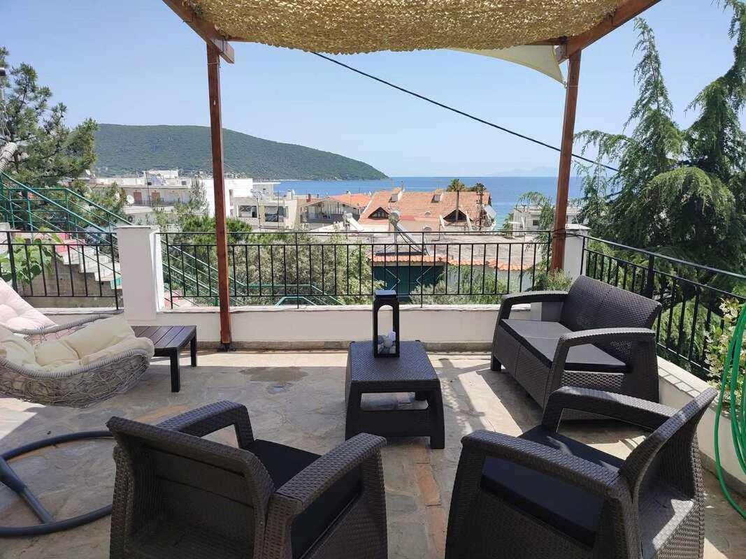 Seagull Apartments Néa Péramos Dış mekan fotoğraf